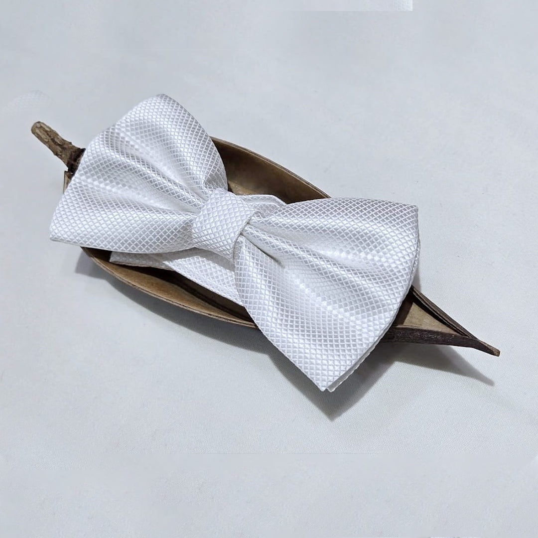 Majestic White Bow Tie