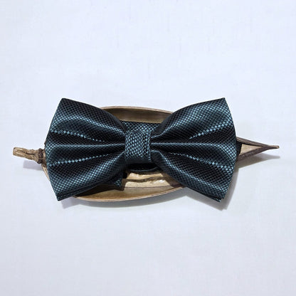 Fascinating Green Bow Tie